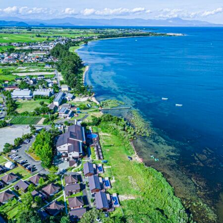 ​​​​​​​​​​​​【Lake Side Terrace 琵琶湖】在湖畔療癒空間中，享受奢華的豪華露營體驗