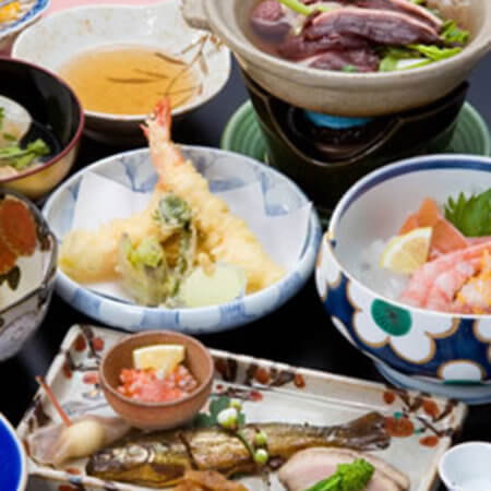 【Chimoto】An 80-year-old dining establishment offering seasonal ingredients from the northern shore of the lake