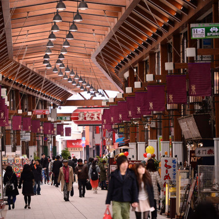 【Osu Shopping Street】 The most energetic shopping district in Japan, with around 1,200 shops