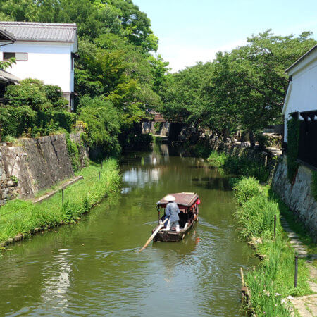 【Hachimanbori】A place that greatly contributed to the birth and development of merchants and the prosperity of the town