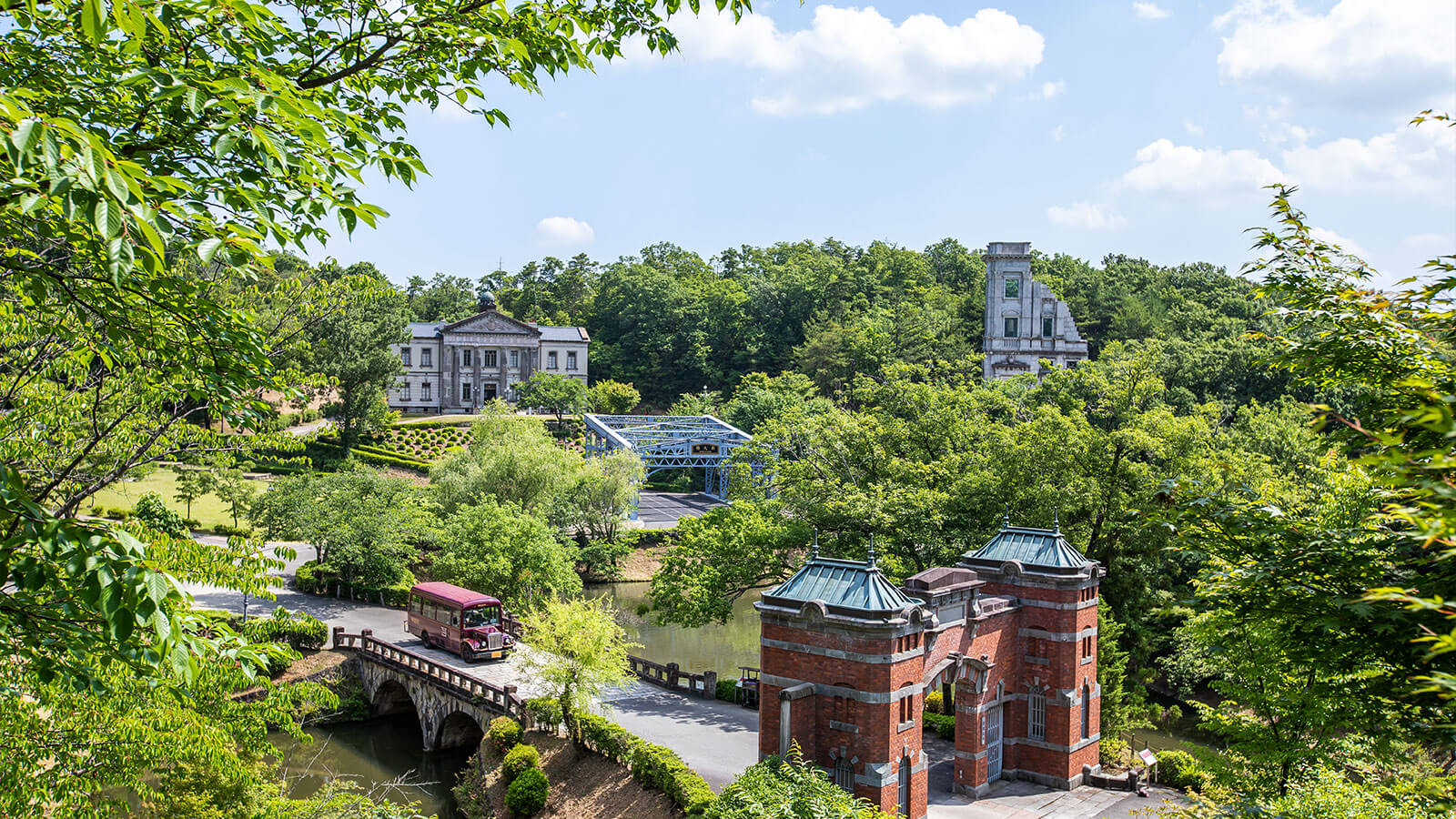 博物館明治村 写真集 谷口吉郎 二川幸夫 博物館 明治村(谷口吉郎 文 二川幸夫 写真) ⁄ 古本、中古本、古書籍の