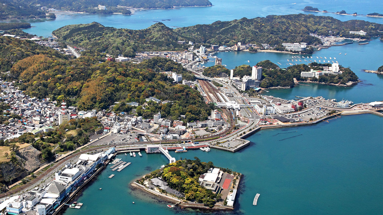 ミキモト真珠島】養殖真珠発祥の地、海女の実演も見どころ - CHUBU-ROO!